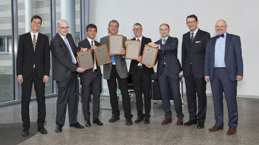 RollsRoyce Presents Awards to its Best Suppliers of 2016